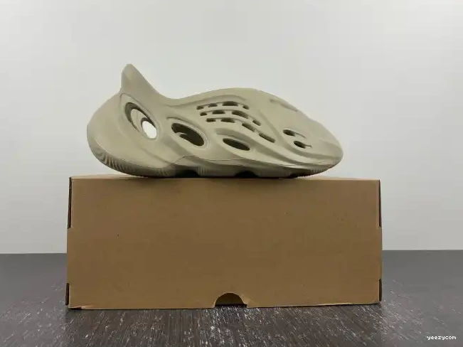 GV6840 RNR Yeezy Salt Stone Foam Adidas 0704